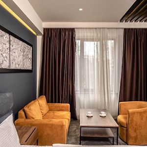 Large Double or Twin Room